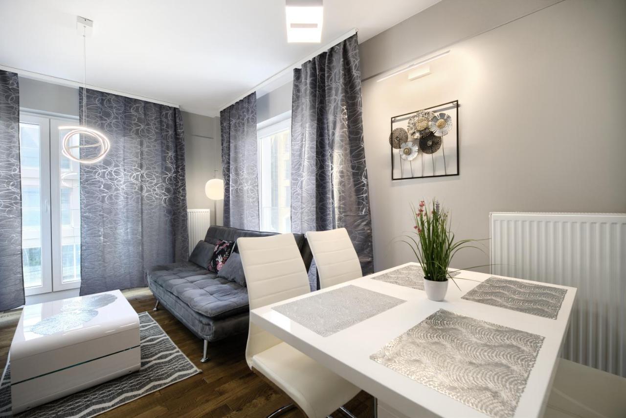 Aboutartapartments - Twin Towers Wroclaw Bagian luar foto